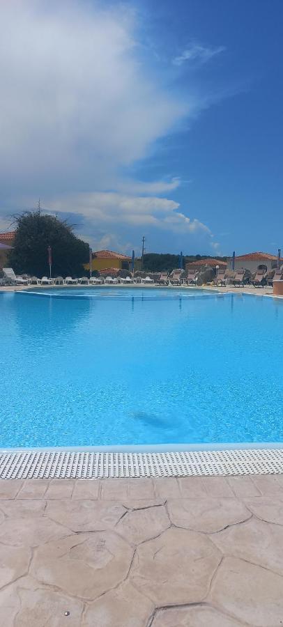 Apartment Surf House Mirice *